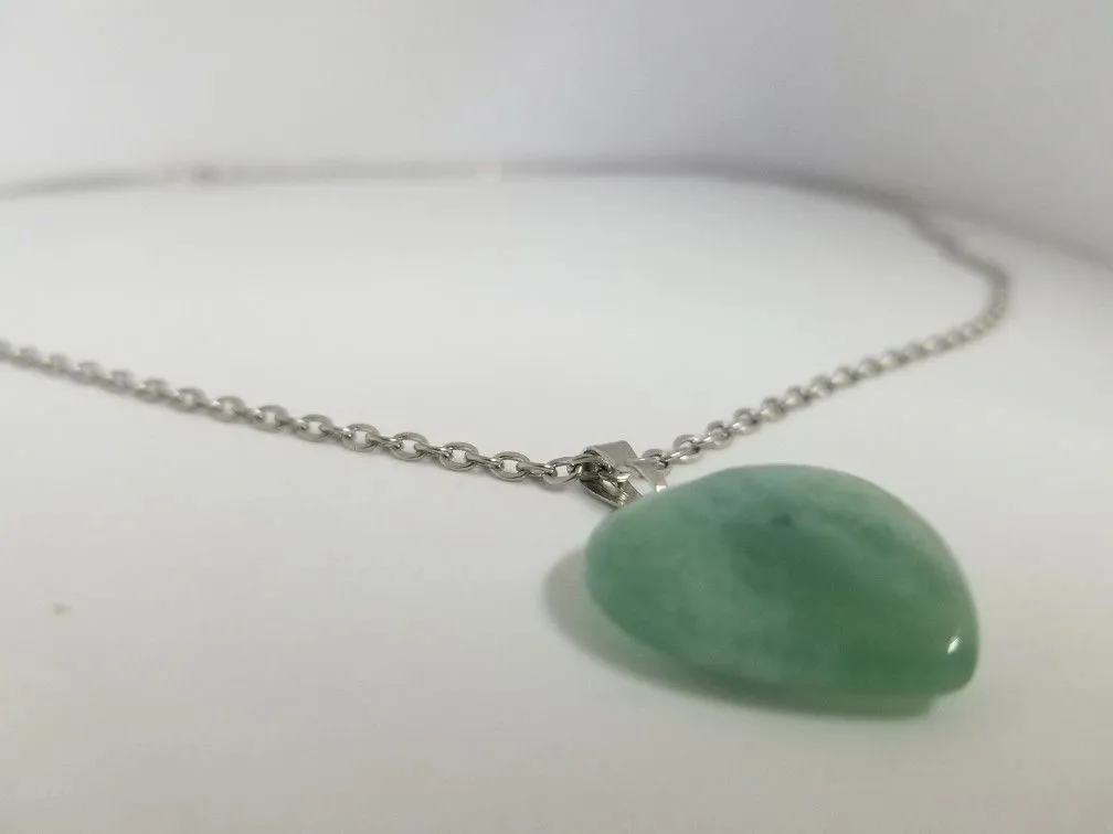 Cut Quartz Green Heart Pendant Necklace
