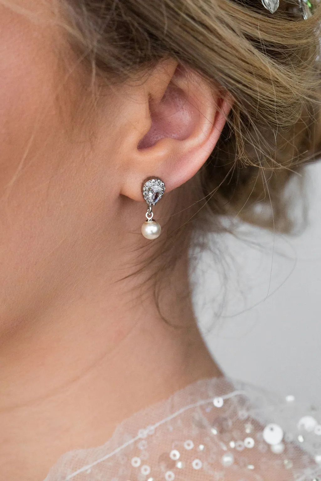 Delicate Pearl Drop Bridal Jewellery Set