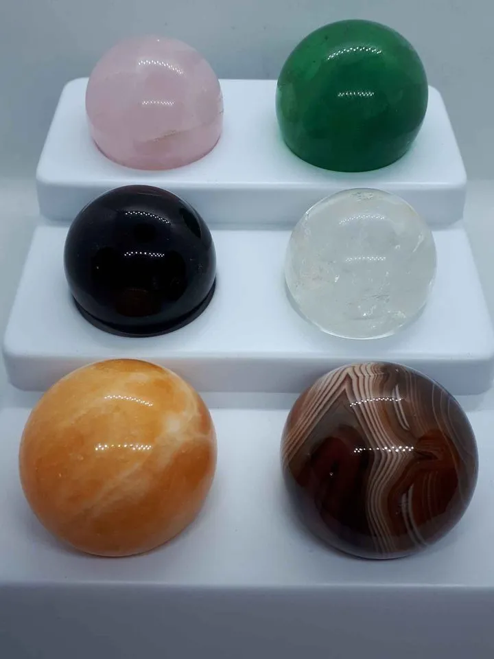Gemstones - Spheres 40mm All sorted